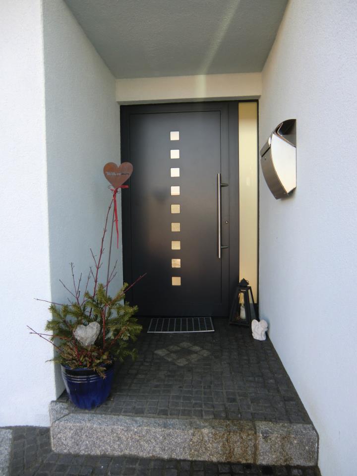 Moderne Haustür aus einem Jacobi-Projekt